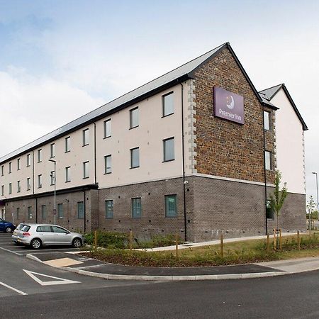 Premier Inn Premier Inn Wadebridge Esterno foto